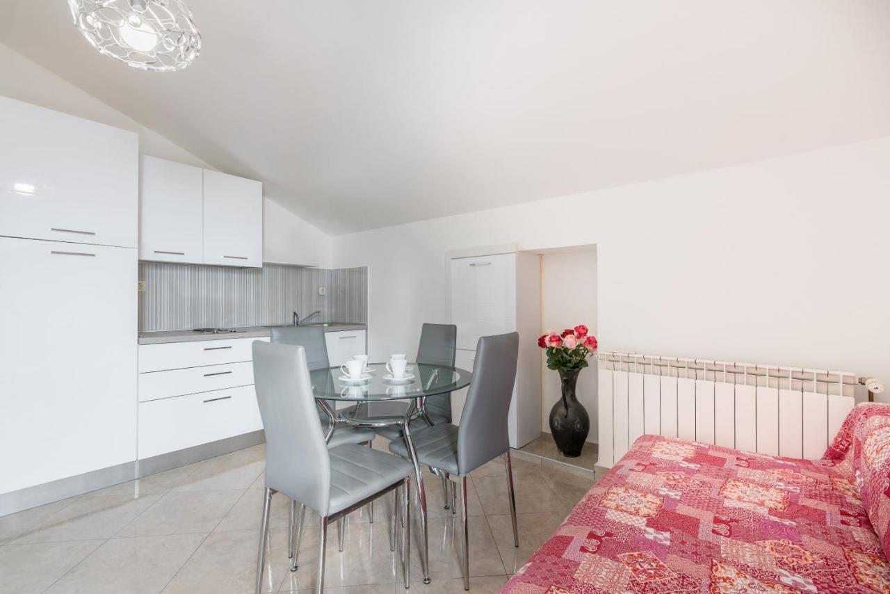 Apartments Vila Dk Malinska Zewnętrze zdjęcie